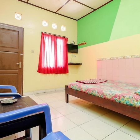 Primadona Homestay Sleman  Exterior photo